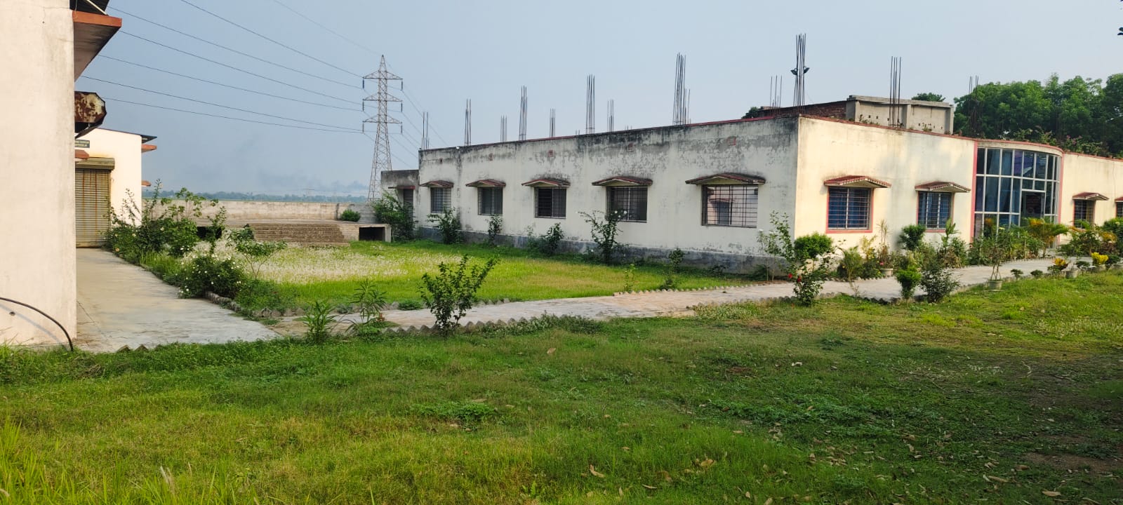 NOVEL PRIVATE ITI campus building exterior view.